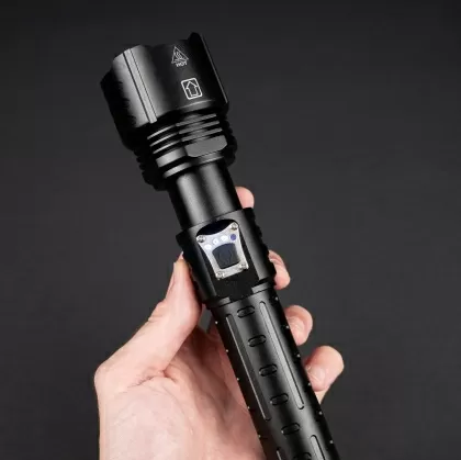 Lanternă profesională LED XHP160, rază de acțiune 500 m