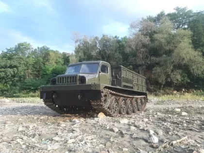 *ATS-59 közepes tüzérségi katonai traktor - 59 FEJLESZTETT